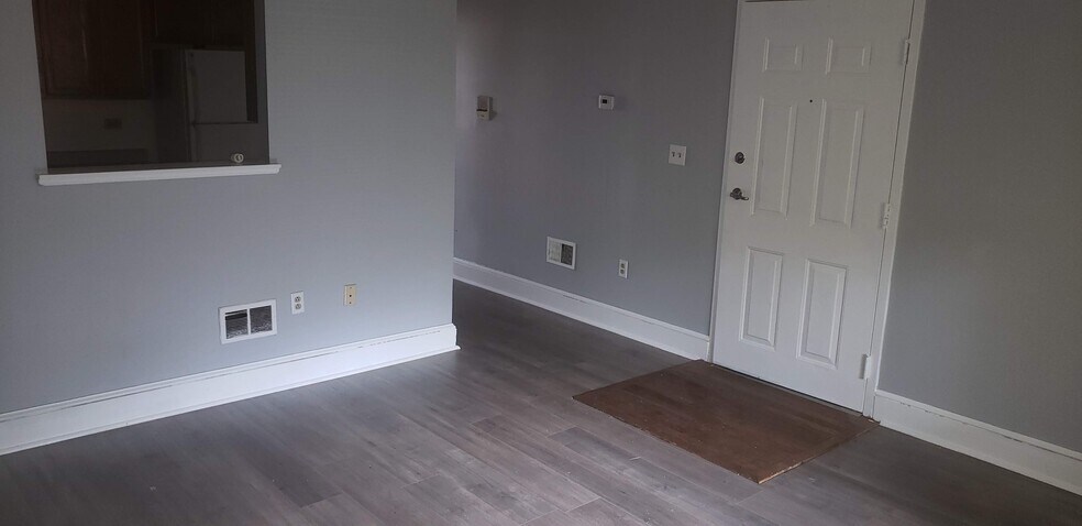 Building Photo - 5515 Black St