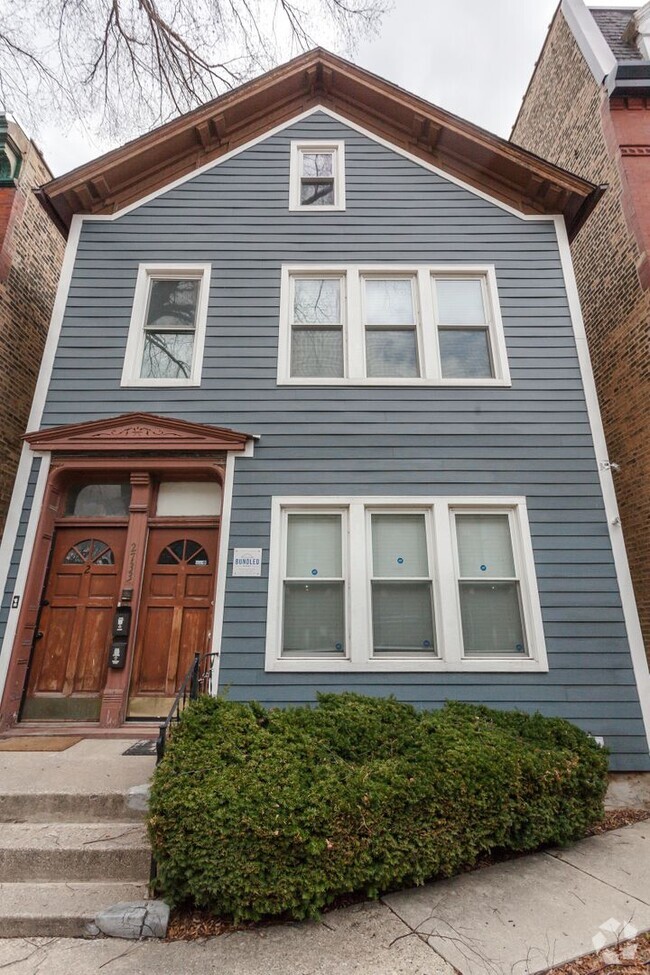 Building Photo - 2733 N Sheffield Ave