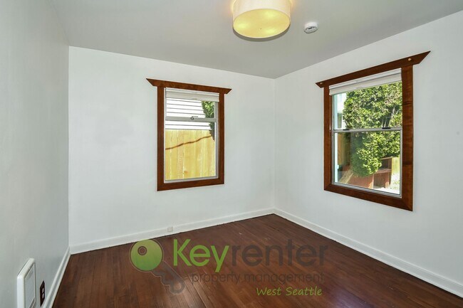 Building Photo - Clean Design and Easy Living in Seattle