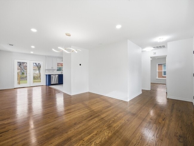 Building Photo - 10209 Casa View Dr