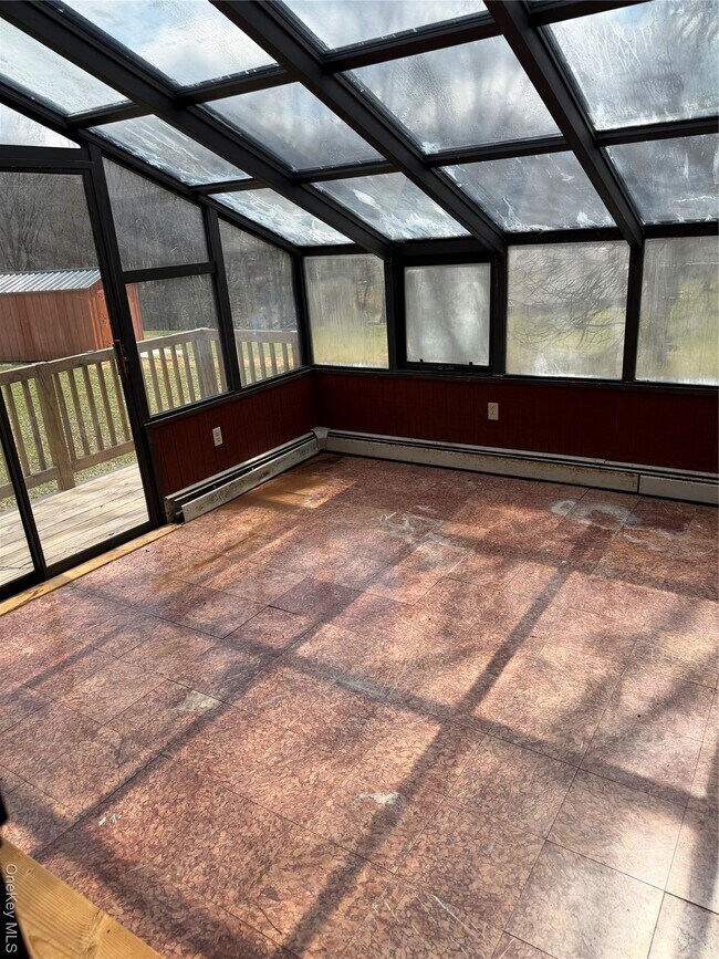 Building Photo - 40 Felter Hill Rd