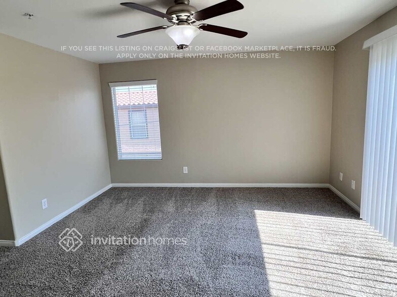 Building Photo - 644 Desert Passage St