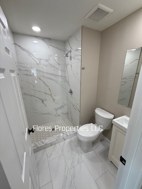 Building Photo - 1300 Evaline Dr