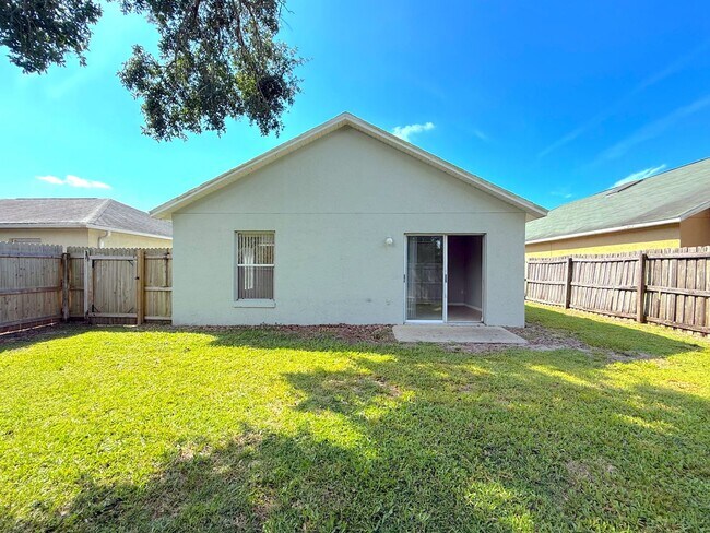 Building Photo - 3/2 Home with a 1-Car Garage in Apopka