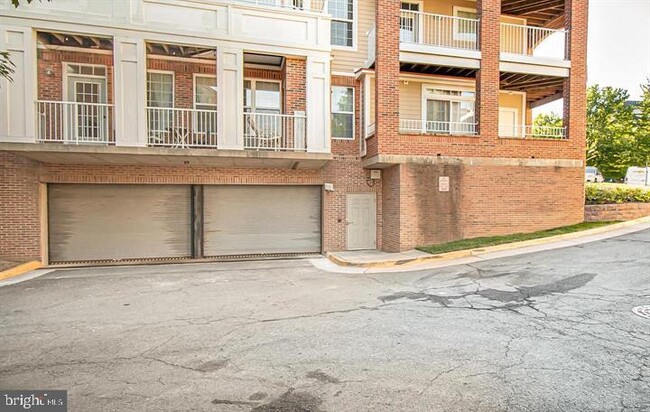 Building Photo - 8181 Carnegie Hall Ct