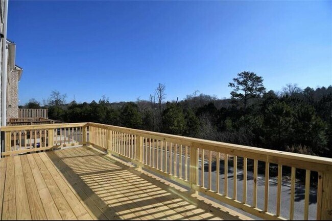 Building Photo - 581 Sunset Park Dr