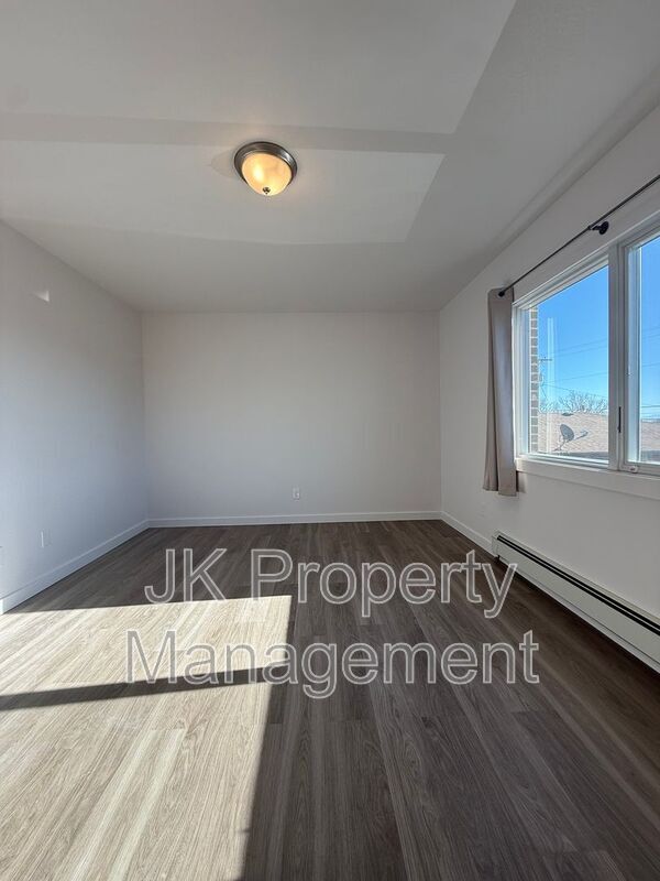 Building Photo - 3440 11th Ave S