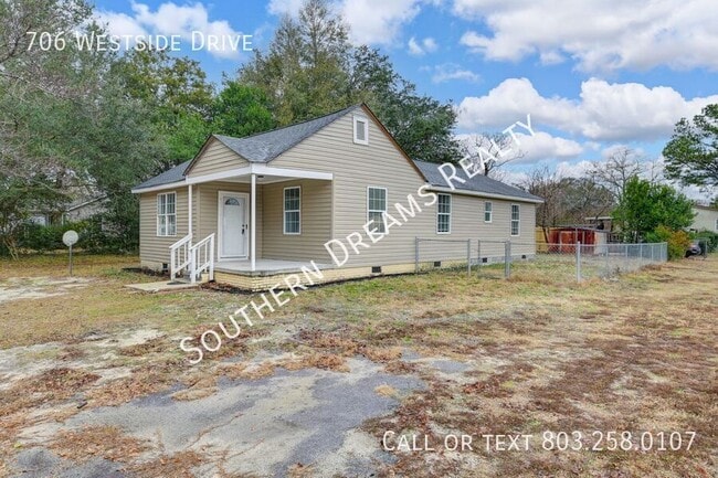 Building Photo - 706 Westside Dr