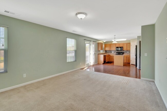 Building Photo - 2576 Jordan Ridge Dr