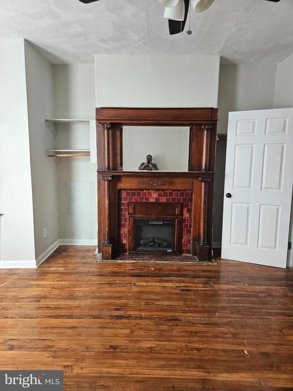 Building Photo - 5325 Webster St