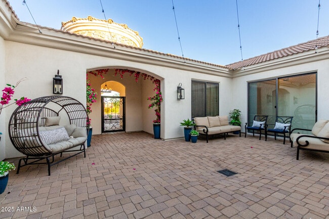 Building Photo - 2506 S 186th Dr