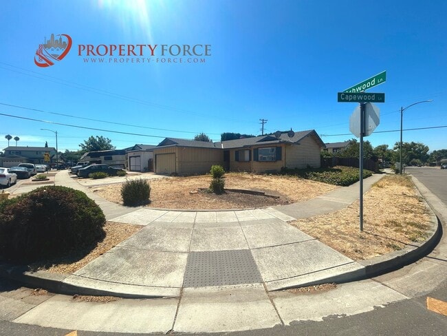 Building Photo - 2085 Ashwood Ln