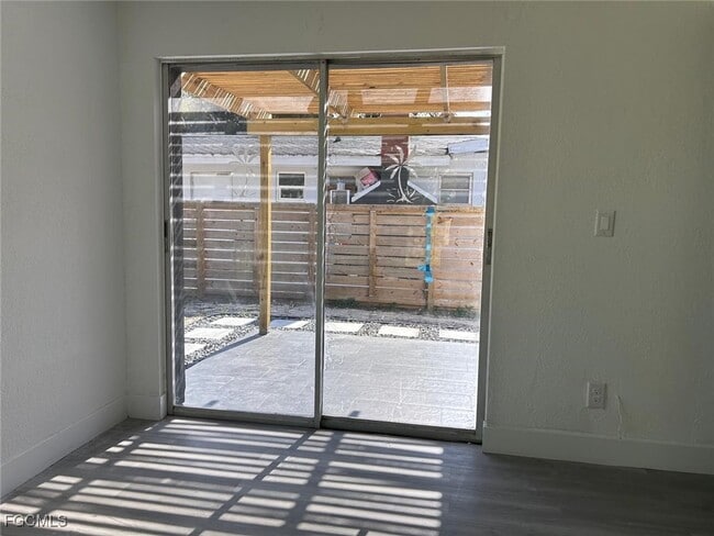 Building Photo - 3835 Arlington St