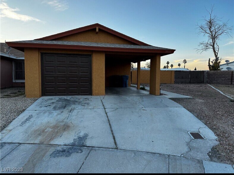 Building Photo - 3915 Cll Tereon