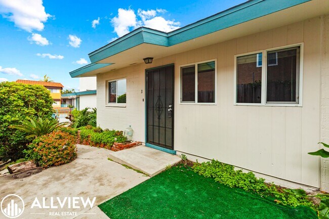 Building Photo - 311 Avenida Santa Barbara