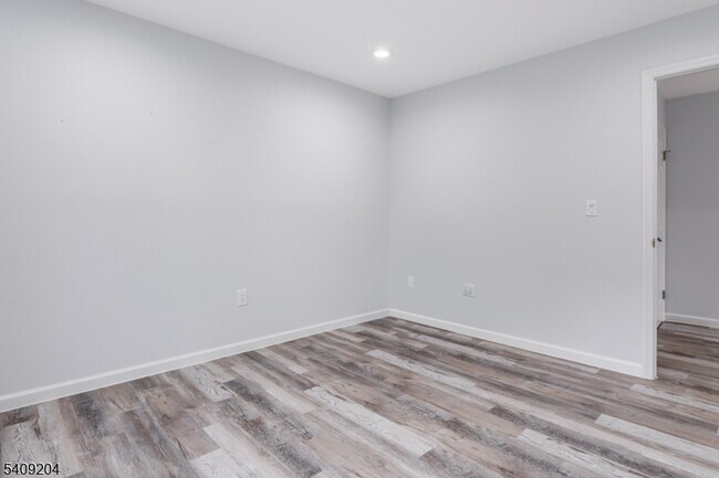 Building Photo - 111 Patriots Rd