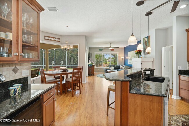 Building Photo - 2025 Sykes Creek Dr