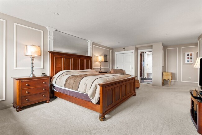 Building Photo - 1001 Marina Dr