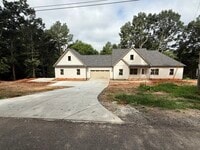 Building Photo - 131 Kennel Rd