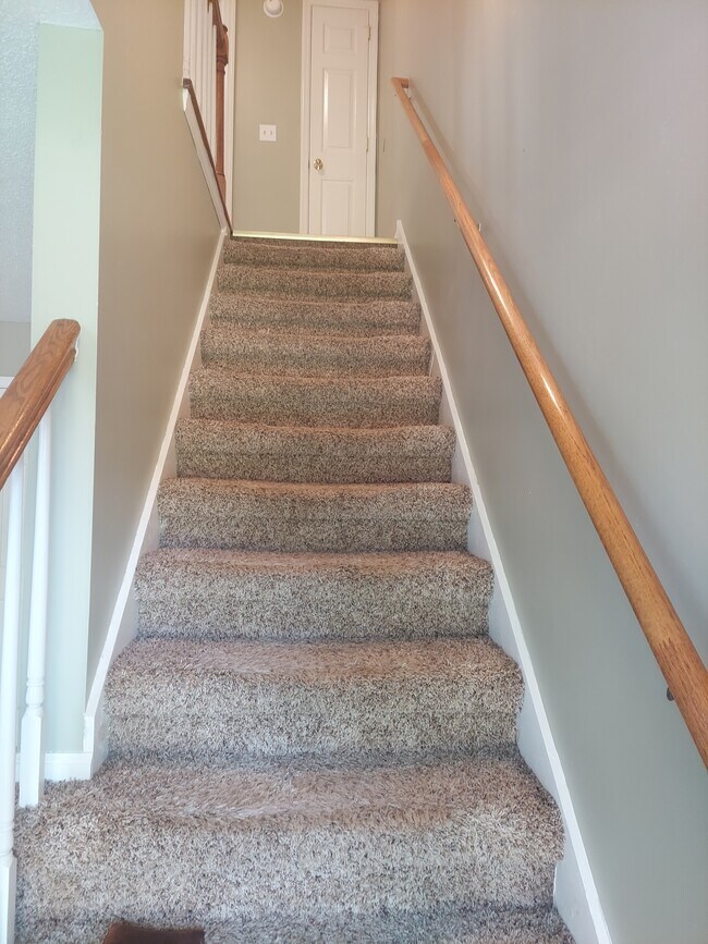 Building Photo - 129A Shearer St