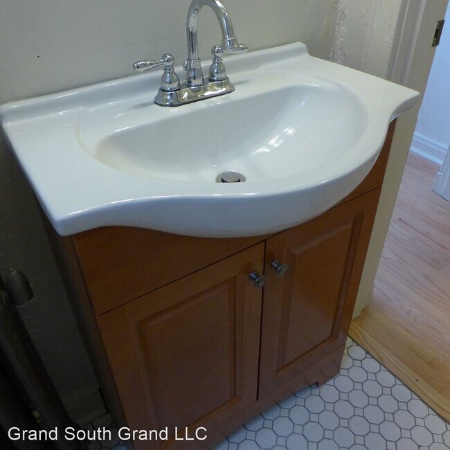 Building Photo - 4917 McPherson Ave