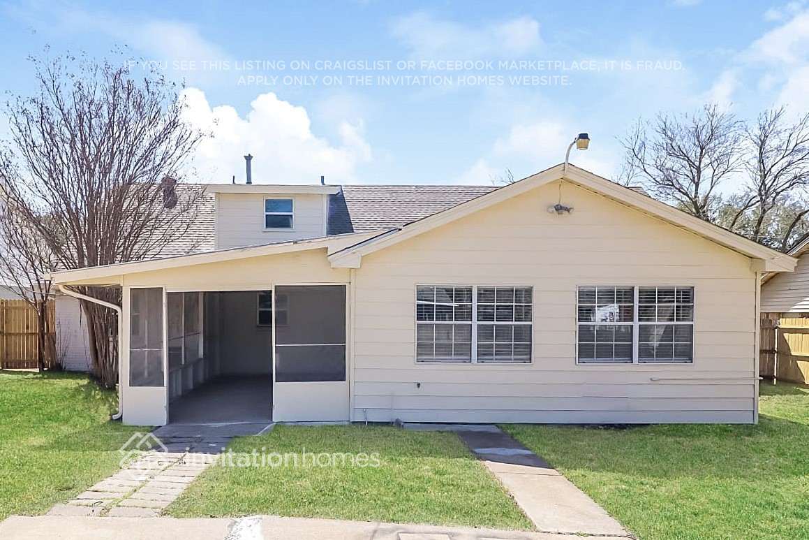 Building Photo - 1003 Rosewood Ln