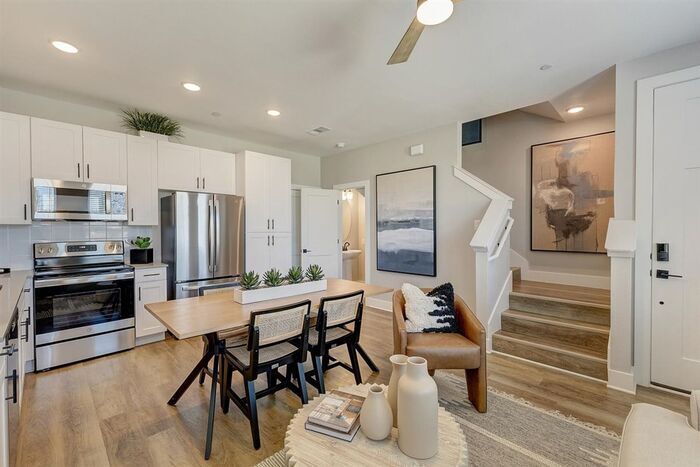 Building Photo - 3809 Constantine Dr