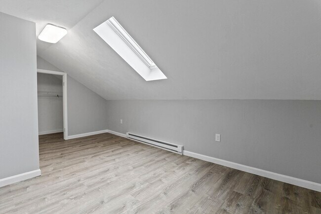 Building Photo - 33 Bigelow St