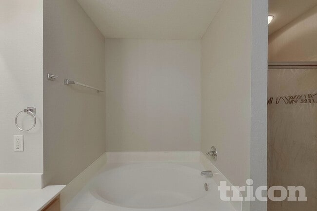 Building Photo - 8707 Woodrigg Dr