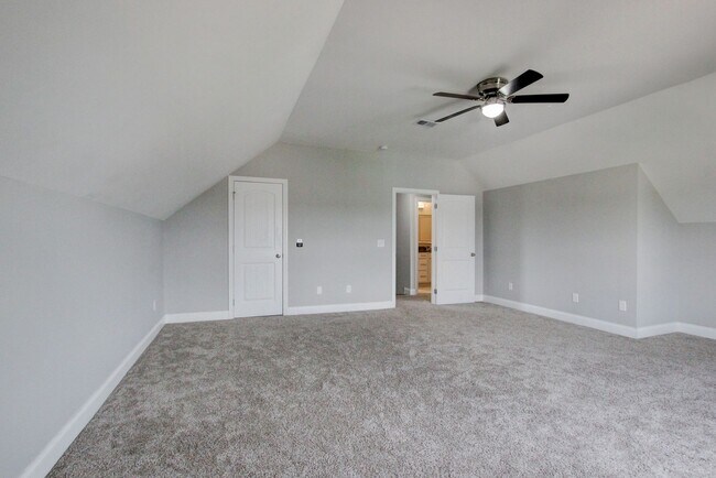 Building Photo - 1331 Juniper Pass