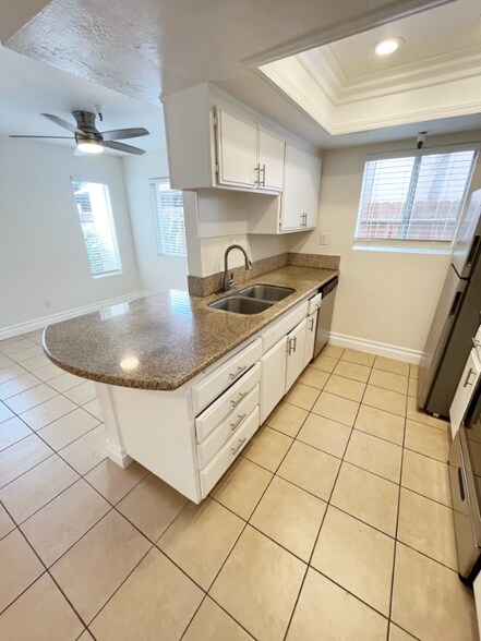 Building Photo - 139 Avenida Miramar