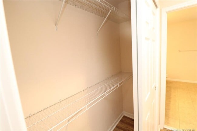 Building Photo - 619 Sealine Dr