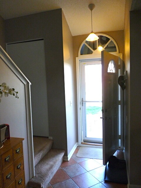 Building Photo - 108 Burwash Ave