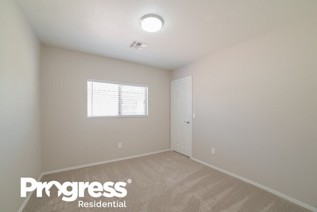 Building Photo - 3025 W Silver Sage Ln