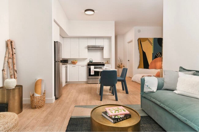 Building Photo - 853 W Madison St