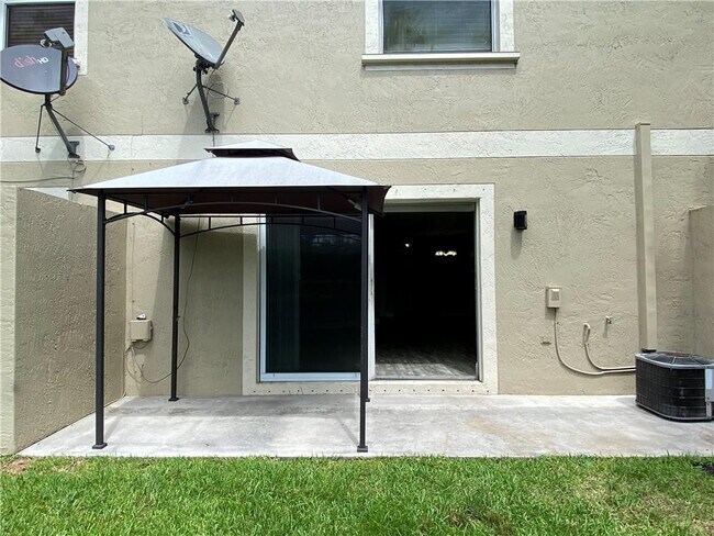 Building Photo - 8549 W Southgate Shores Cir