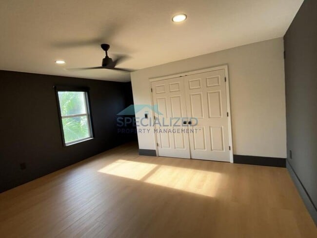 Building Photo - 8131 Vineland Oaks Blvd