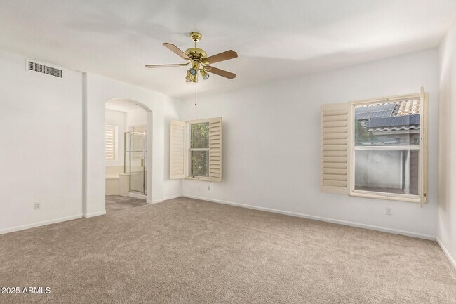 Building Photo - 7834 W Kerry Ln