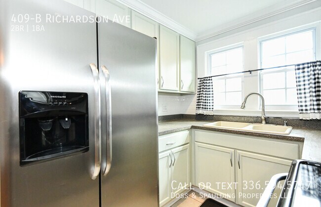 Building Photo - 409 Richardson Ave