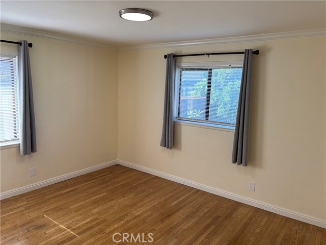 Building Photo - 831 Carob St