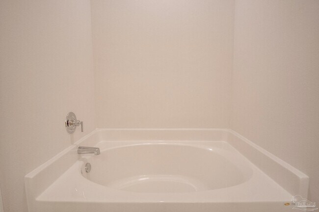 Building Photo - 8422 Riverstone Dr
