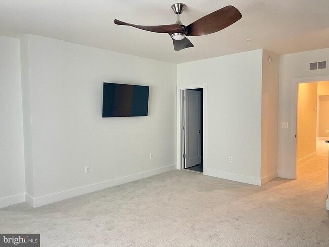 Building Photo - 44774 Tiverton Sq