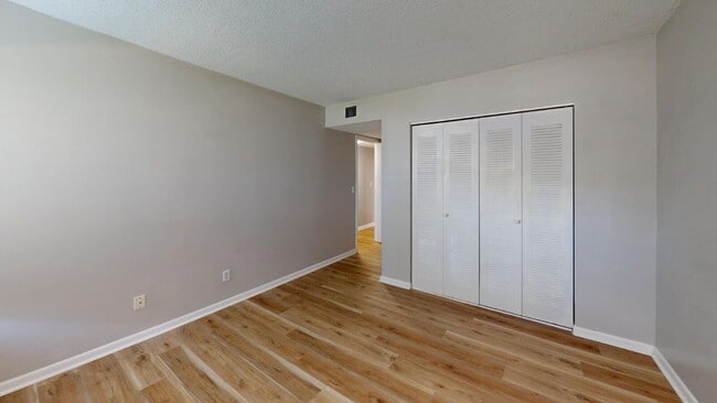 Building Photo - 9 Tarragona Ct