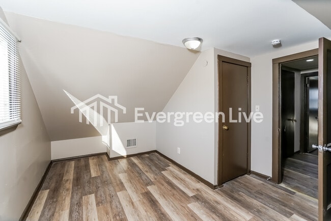 Building Photo - 5147 N 58th St