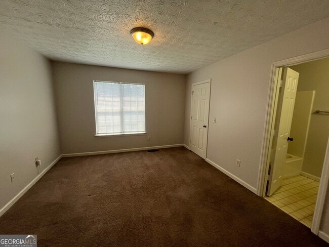 Building Photo - 3461 Kingswood Run