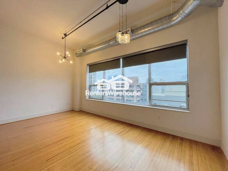 Building Photo - 500 Granby St