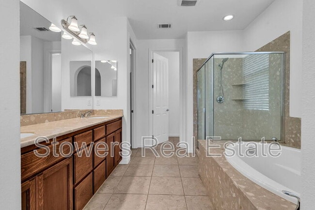 Building Photo - 4685 Malayan St