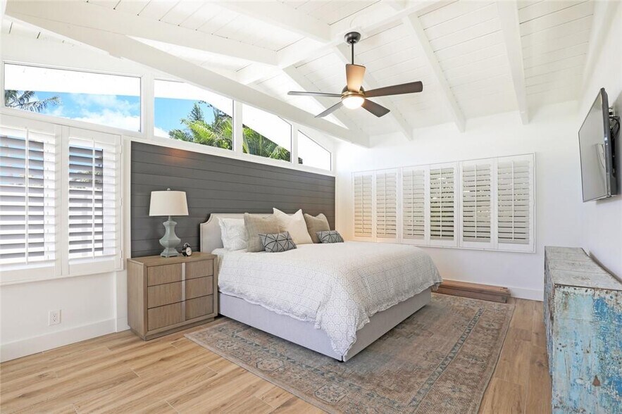 Building Photo - 278 Tropic Dr