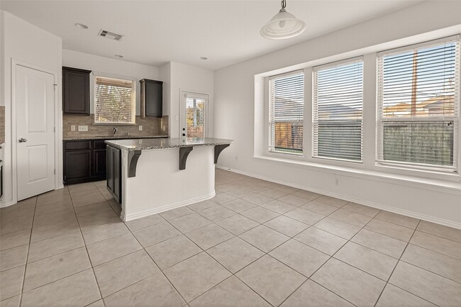 Building Photo - 12102 City Trek Ln