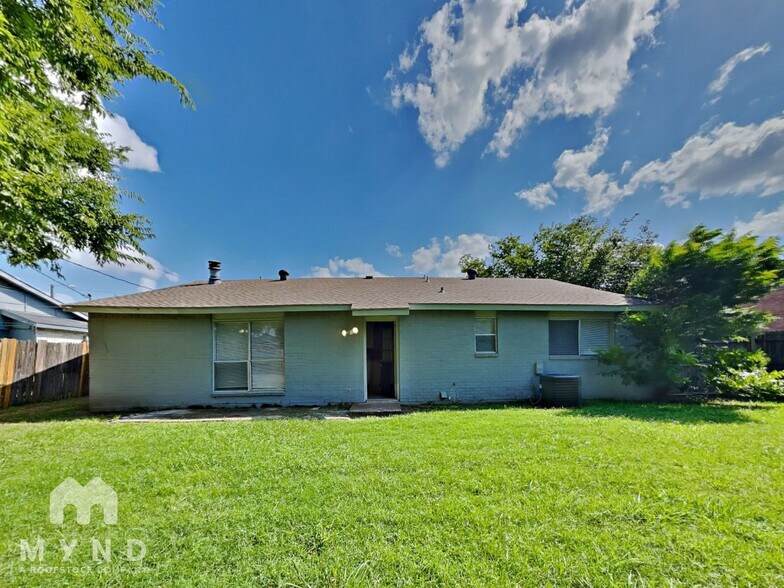 Building Photo - 7145 Romford Way